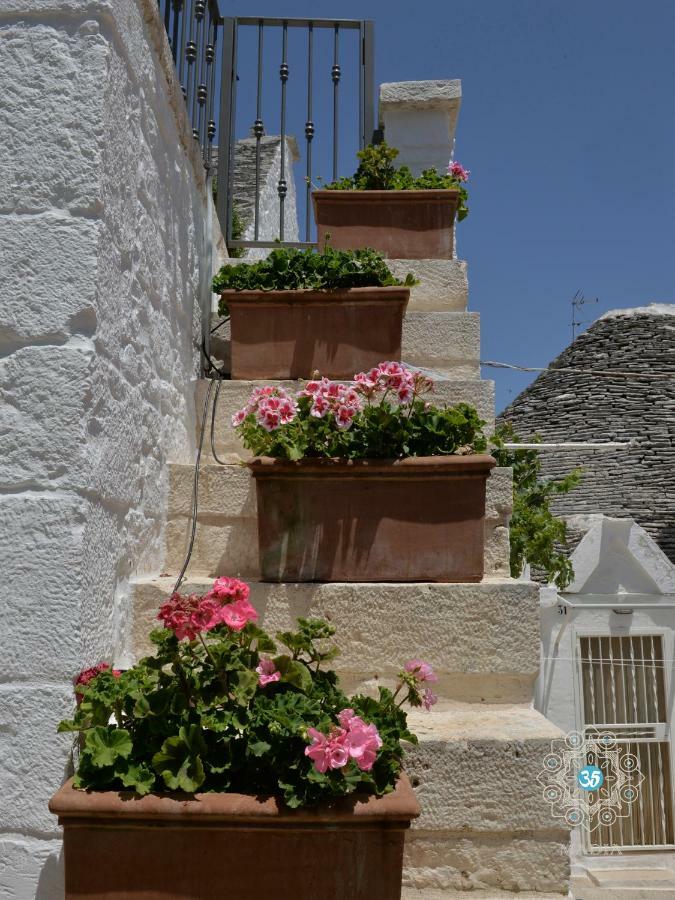Trulli Madia Luxury Alberobello Exterior photo